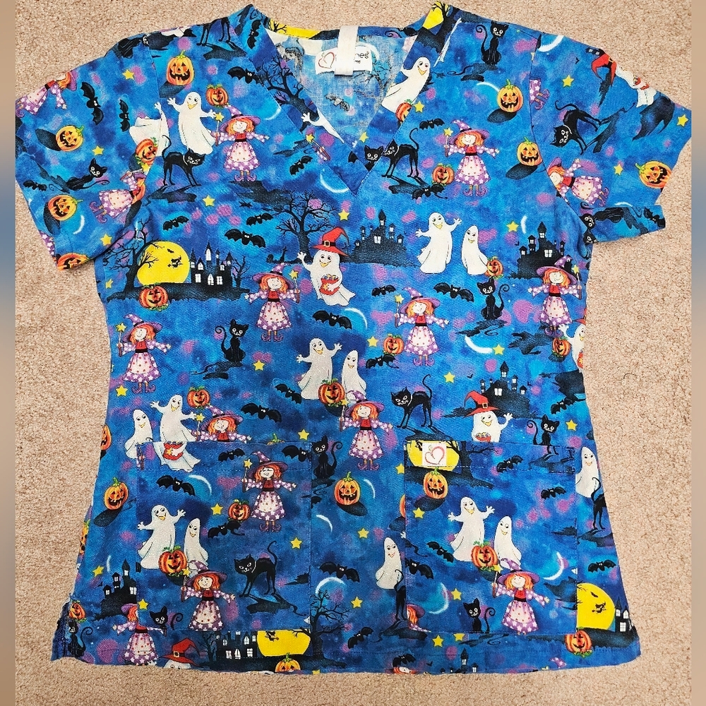 Peaches Womens Halloween Scrub Top